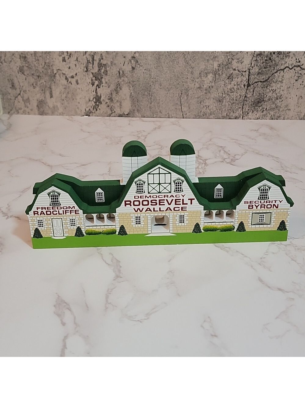 Vintage Sheila's Collectibles 1995 Casey Barn